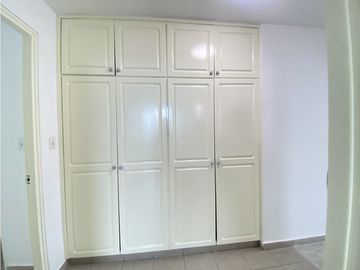 Oportunidad - VENTA de Apartamento en PH BLUE TOWER MIRAFLORES - LH
