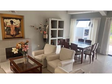 VENDE CASA EN DALVIAN barrio privado