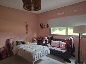 LUJOSA E IMPONENTE CASA EN FINCAS DE SAN VICENTE