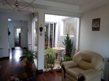 SE VENDE CASA AMOBLADA EN VISTALBA, lujan de cuyo