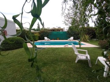 SE VENDE CASA AMOBLADA EN VISTALBA, lujan de cuyo