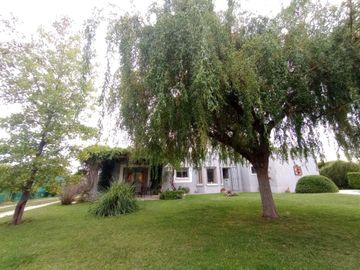 SE VENDE CASA AMOBLADA EN VISTALBA, lujan de cuyo
