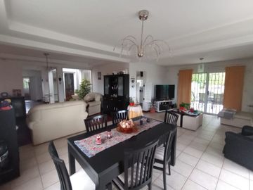 SE VENDE CASA AMOBLADA EN VISTALBA, lujan de cuyo