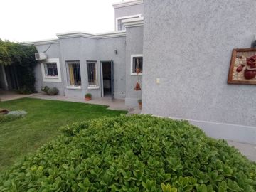 SE VENDE CASA AMOBLADA EN VISTALBA, lujan de cuyo
