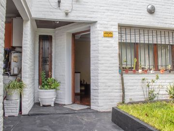 PH EN VENTA 7 ambientes en Monte Castro