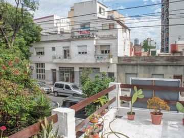 PH EN VENTA 7 ambientes en Monte Castro