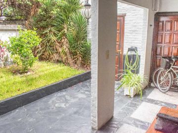 PH EN VENTA 7 ambientes en Monte Castro