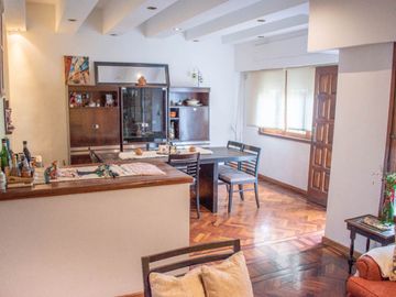 PH EN VENTA 7 ambientes en Monte Castro