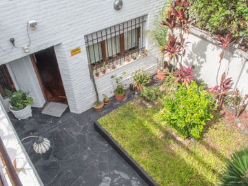PH EN VENTA 7 ambientes en Monte Castro