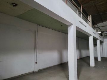 Local o Depósito en Venta La Plata sobre Avenida