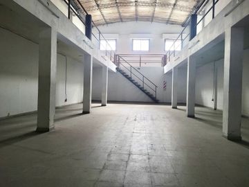 Local o Depósito en Venta La Plata sobre Avenida