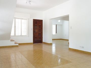 Casa en VENTA Ruta 2 km 52 con quincho y pileta