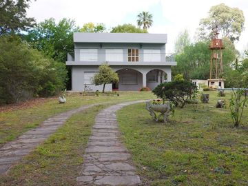 Casa en VENTA Ruta 2 km 52 con quincho y pileta