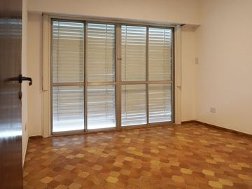 Casa en VENTA Ruta 2 km 52 con quincho y pileta