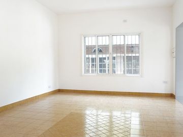 Casa en VENTA Ruta 2 km 52 con quincho y pileta