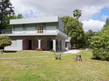 Casa en VENTA Ruta 2 km 52 con quincho y pileta