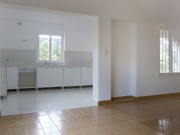 Casa en VENTA Ruta 2 km 52 con quincho y pileta
