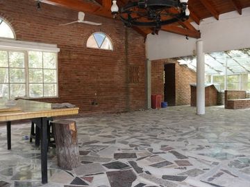 Casa en VENTA Ruta 2 km 52 con quincho y pileta