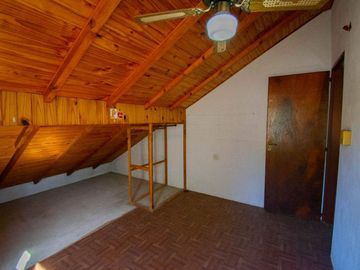 Casa en venta en City Bell entre caminos