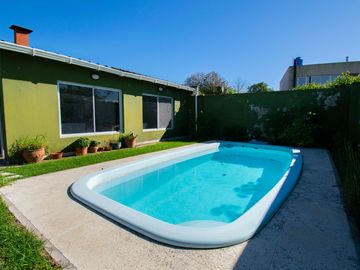 Casa en venta en City Bell entre caminos