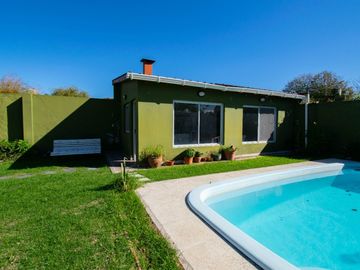 Casa en venta en City Bell entre caminos