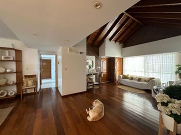 Casas en venta con patio y pileta en Tolosa