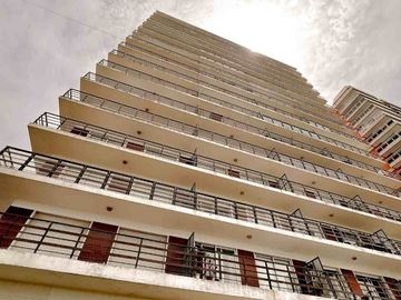 VENTA DEPTOS SEMIPISO 2 COCHERAS PLAYA GRANDE