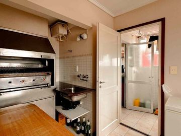 VENTA DEPTOS SEMIPISO 2 COCHERAS PLAYA GRANDE