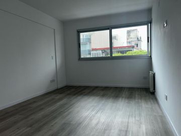 VENTA DEPARTAMENTO 4 AMB C/BALCON  CABALLITO