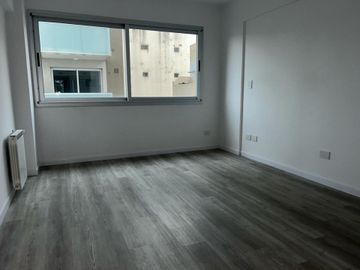 VENTA DEPARTAMENTO 4 AMB C/BALCON  CABALLITO
