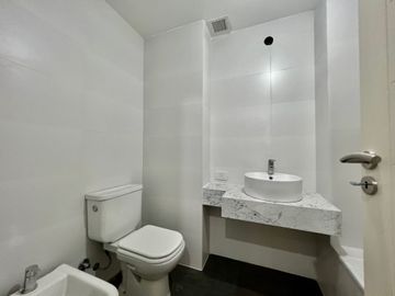 Monoambiente a estrenar FRENTE - VENTA CON RENTA