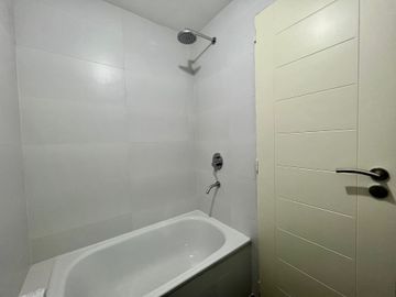 Monoambiente a estrenar FRENTE - VENTA CON RENTA