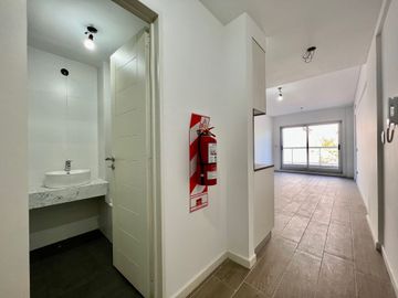 Monoambiente a estrenar FRENTE - VENTA CON RENTA