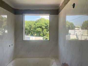 2 AMBIENTES CON PATIO Y TERRAZA DOBLE 76 m2