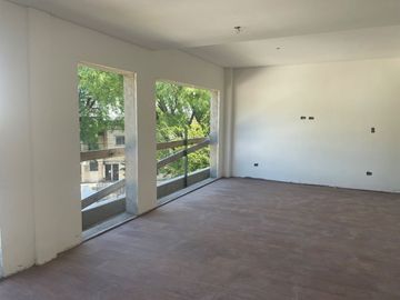 2 AMBIENTES CON PATIO Y TERRAZA DOBLE 76 m2