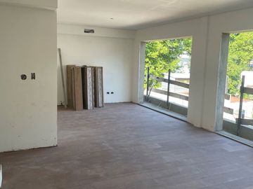 2 AMBIENTES CON PATIO Y TERRAZA DOBLE 76 m2