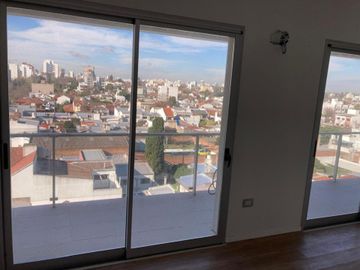 DEPARTAMENTO DÚPLEX A ESTRENAR CATEGORÍA. LA PLATA