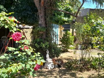 CASA S.LOTE PROPIO, COCHERA P. DOS AUTOS Y JARDIN