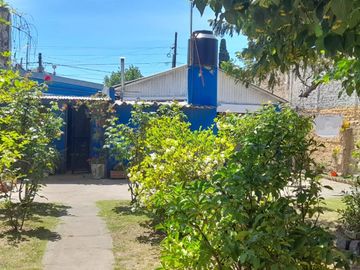 CASA S.LOTE PROPIO, COCHERA P. DOS AUTOS Y JARDIN