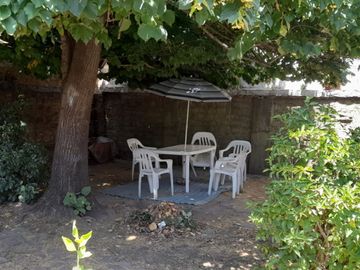 CASA S.LOTE PROPIO, COCHERA P. DOS AUTOS Y JARDIN