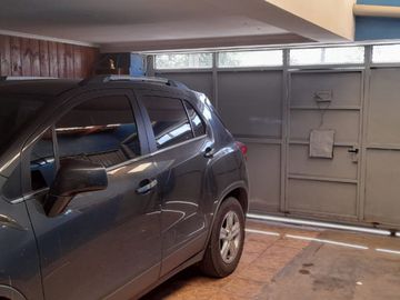 CASA S.LOTE PROPIO, COCHERA P. DOS AUTOS Y JARDIN
