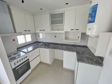 VENTA DTO 3 AMBIENTES  CON VESTIDOR RAMOS MEJIA