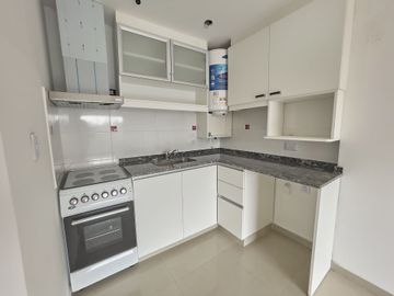 VENTA 2 AMBIENTES DIVISIBLE A ESTRENAR RAMOS MEJIA