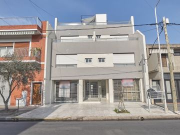 VENTA 2 AMBIENTES DIVISIBLE A ESTRENAR RAMOS MEJIA