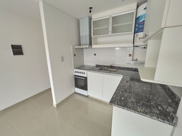 VENTA 2 AMBIENTES DIVISIBLE A ESTRENAR RAMOS MEJIA