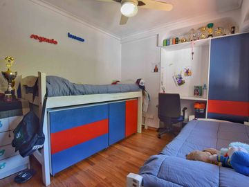 Casa 4 dormitorios venta La Plata jardín y pileta