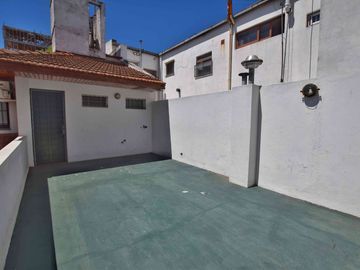 Casa 4 dormitorios venta La Plata jardín y pileta