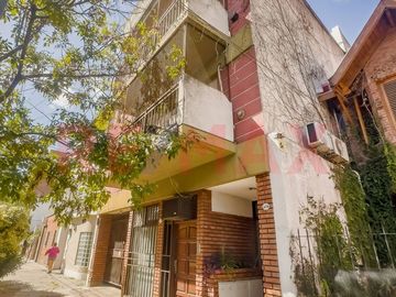 Venta Depto monoambiente estudio y patio Coghlan