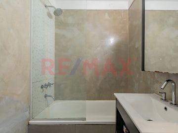 Venta Depto monoambiente estudio y patio Coghlan