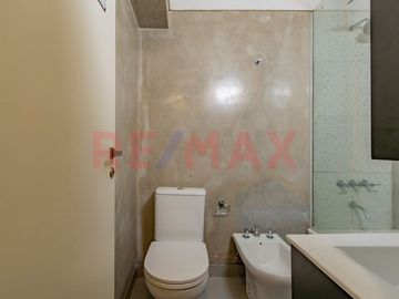 Venta Depto monoambiente estudio y patio Coghlan